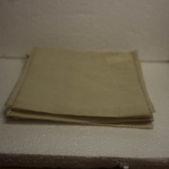 Neiman-Marcus 100% Linen Napkins 15x16 Inch Hand Woven in Italy Set of 8 - Picture 1 of 10